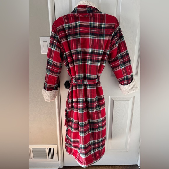 Lands' End Fluffy Tartan Robe - Picture 5 of 7
